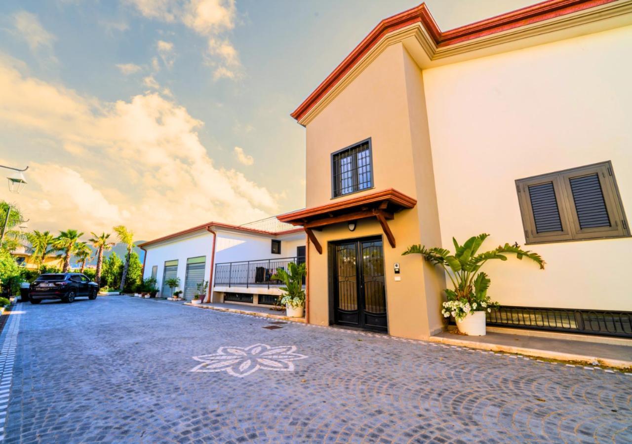 Villa Dei Cesari Bed & Breakfast Santa Maria La Carità Esterno foto